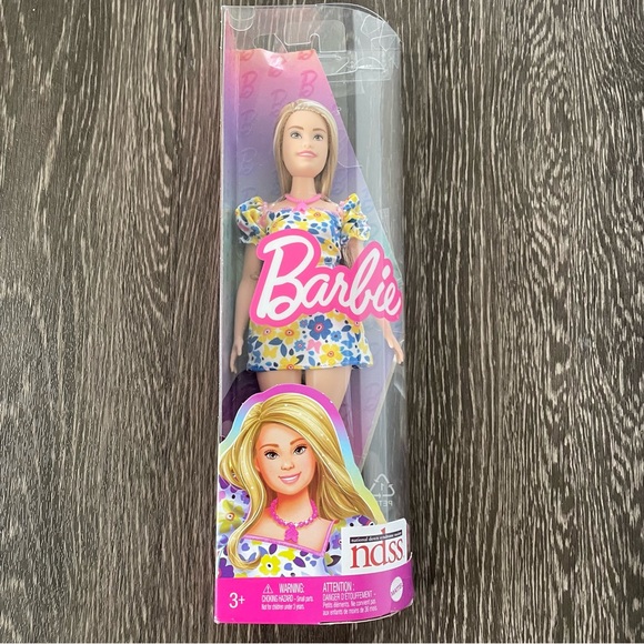 New! Barbie Fashionistas Doll #208 with Down Syndrome - Picture 9 of 16